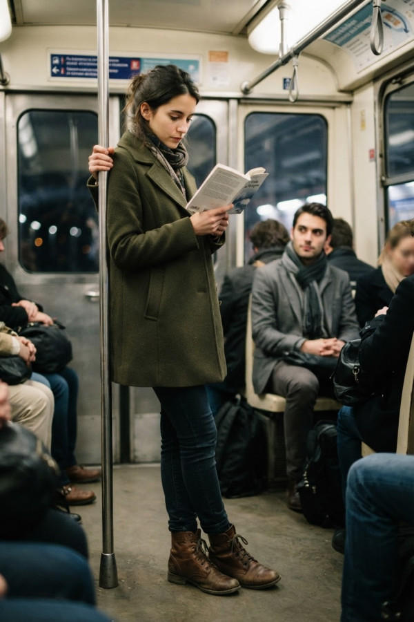 Qui a dit que le métro était ennuyeux ? — par Gabin_feet_lover — © XStory-fr.com