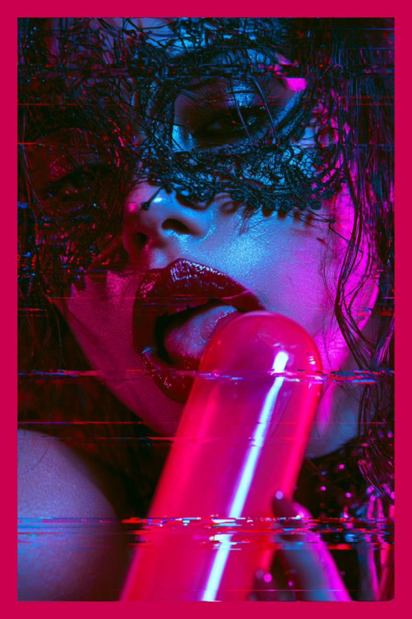 J’ai découvert comment ma femme gagnait sa vie sur Xstory — par GrizzBiz — © XStory-fr.com