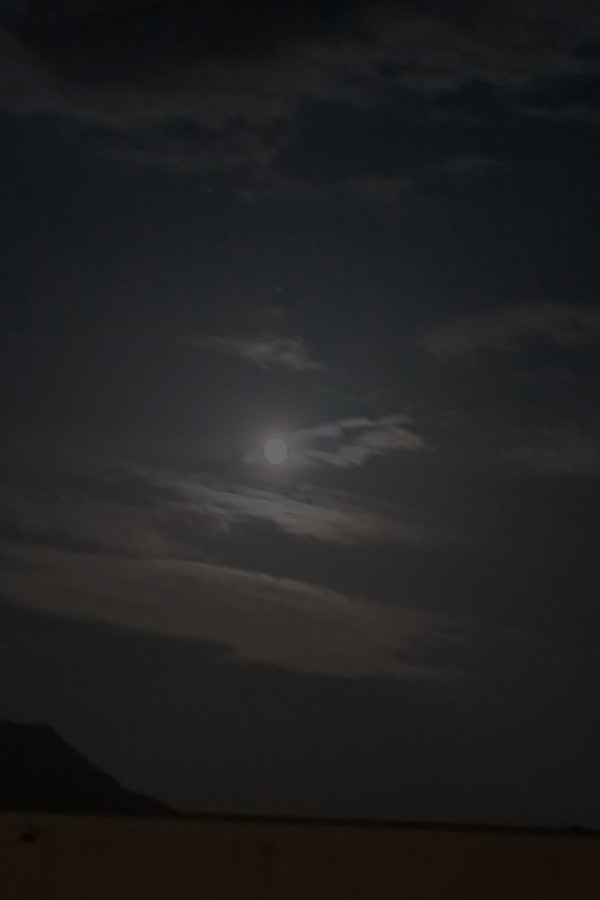 Chaude soirée de pleine lune — par M et W — © XStory-fr.com